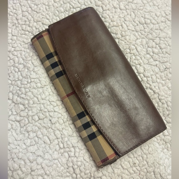Burberry Continental Wallet Brown and Red - Picture 1 of 16